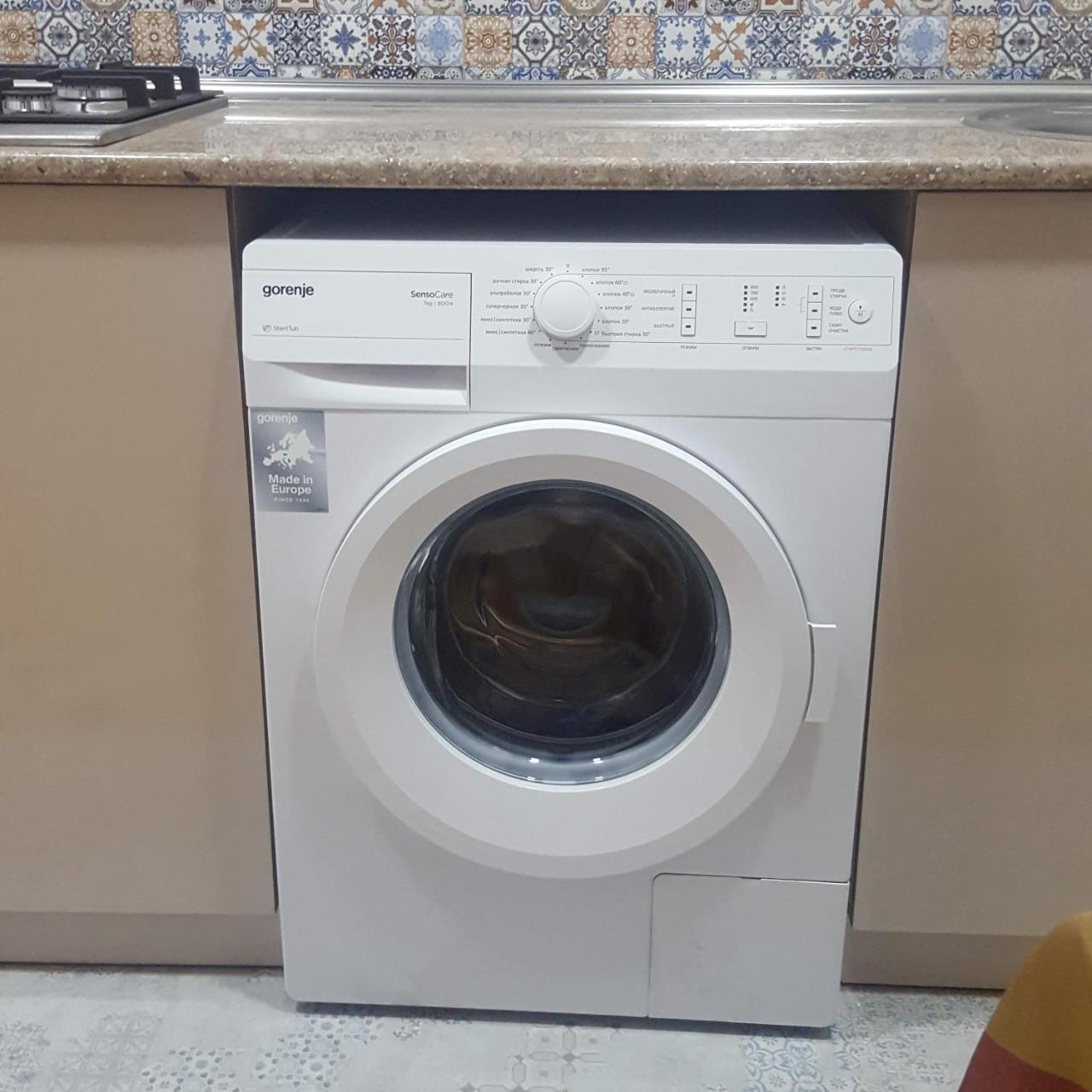 באטומי Nana'S Guesthouse מראה חיצוני תמונה