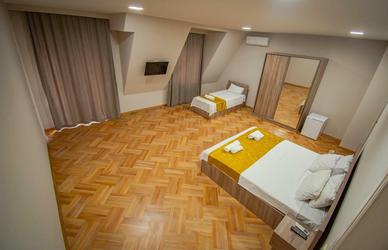 באטומי Nana'S Guesthouse מראה חיצוני תמונה